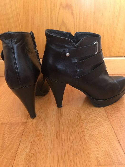 BOTINS de pele marca DECENIO