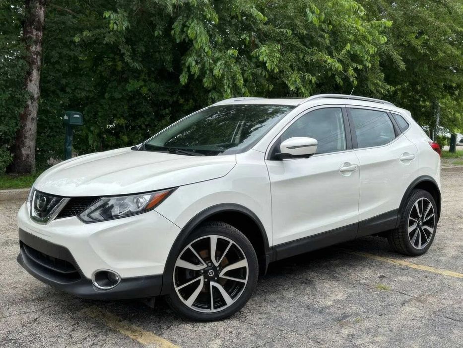 Nissan Rogue Sport SL      2017