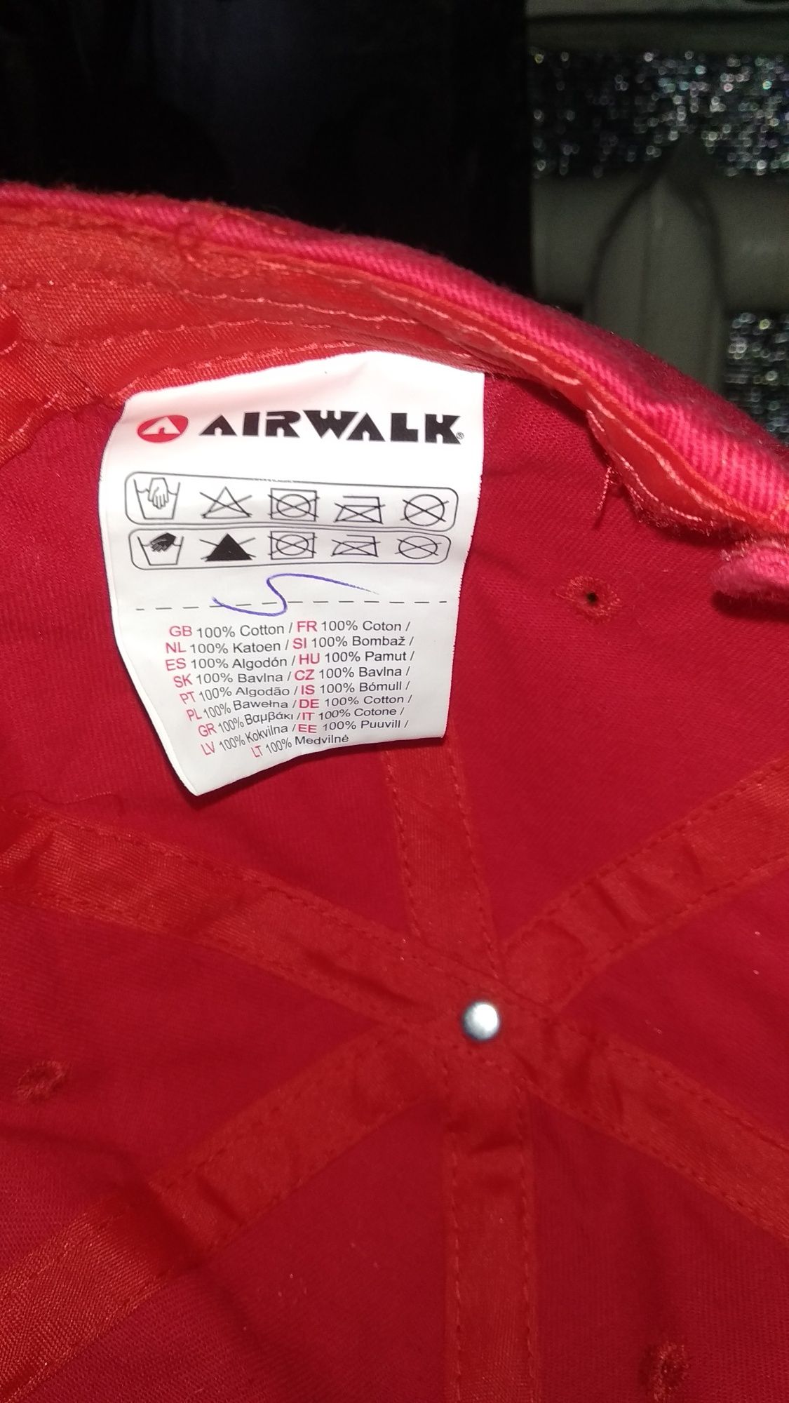 Кепка airwalk красная