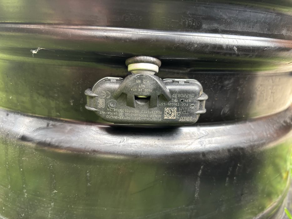 Felgi stalowe 16, 5x114.3 7J z czujnikami cisnienia powietrza