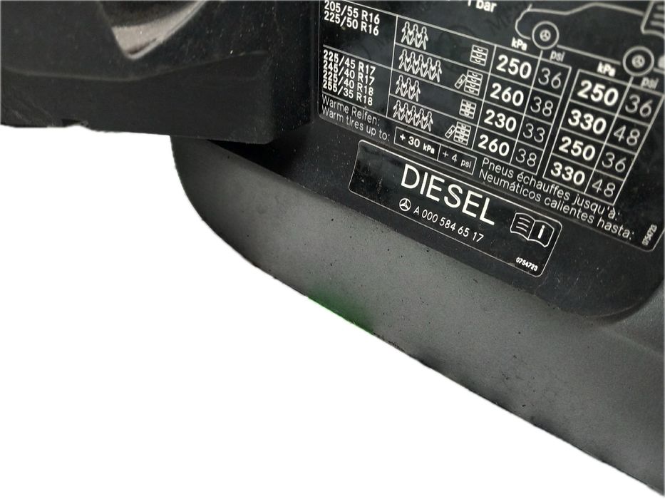 Tampa depósito combustível MERCEDES-BENZ Classe C (W204)