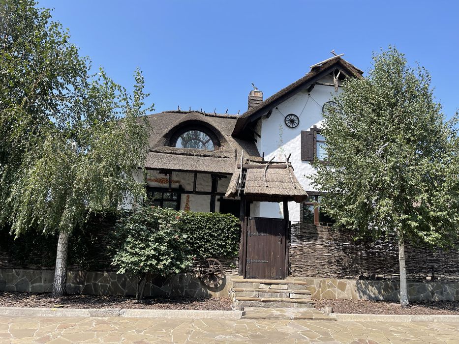 Продам дом под мини- отель котеджный городок Золотые Ключи