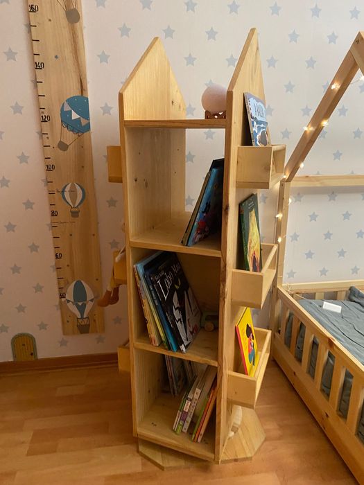 Estante de livros montessori rotativa