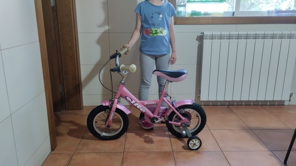 Bicicleta de menina