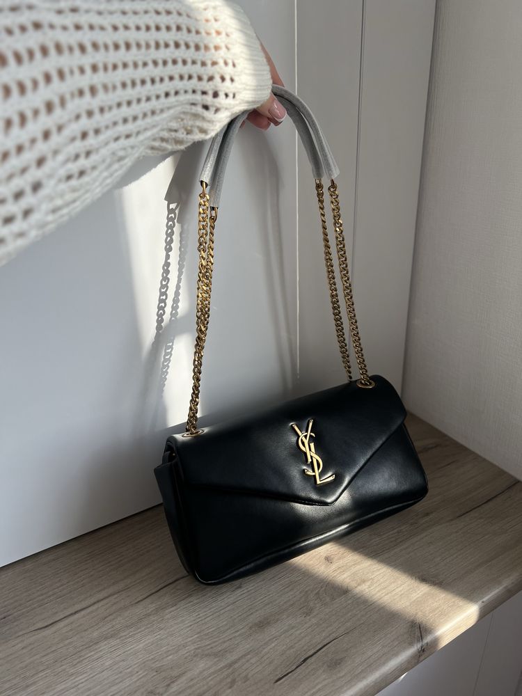 Сумка YSL Yves Saint Laurent Calypso Small in Plunged Lambskin