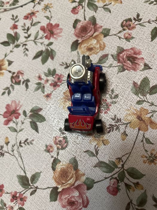 машинка хотвілс гарний стан