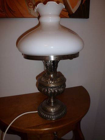 Platerowana srebrem lampa  stylizowana na naftową