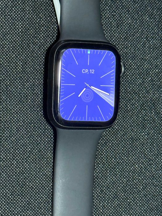 Телефон + годинник + навушники і зарядне