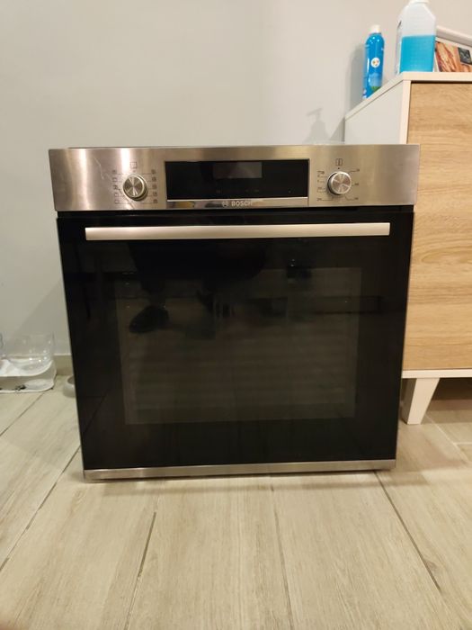 Forno Bosh  HM5B20F0 com avaria na placa controladora.