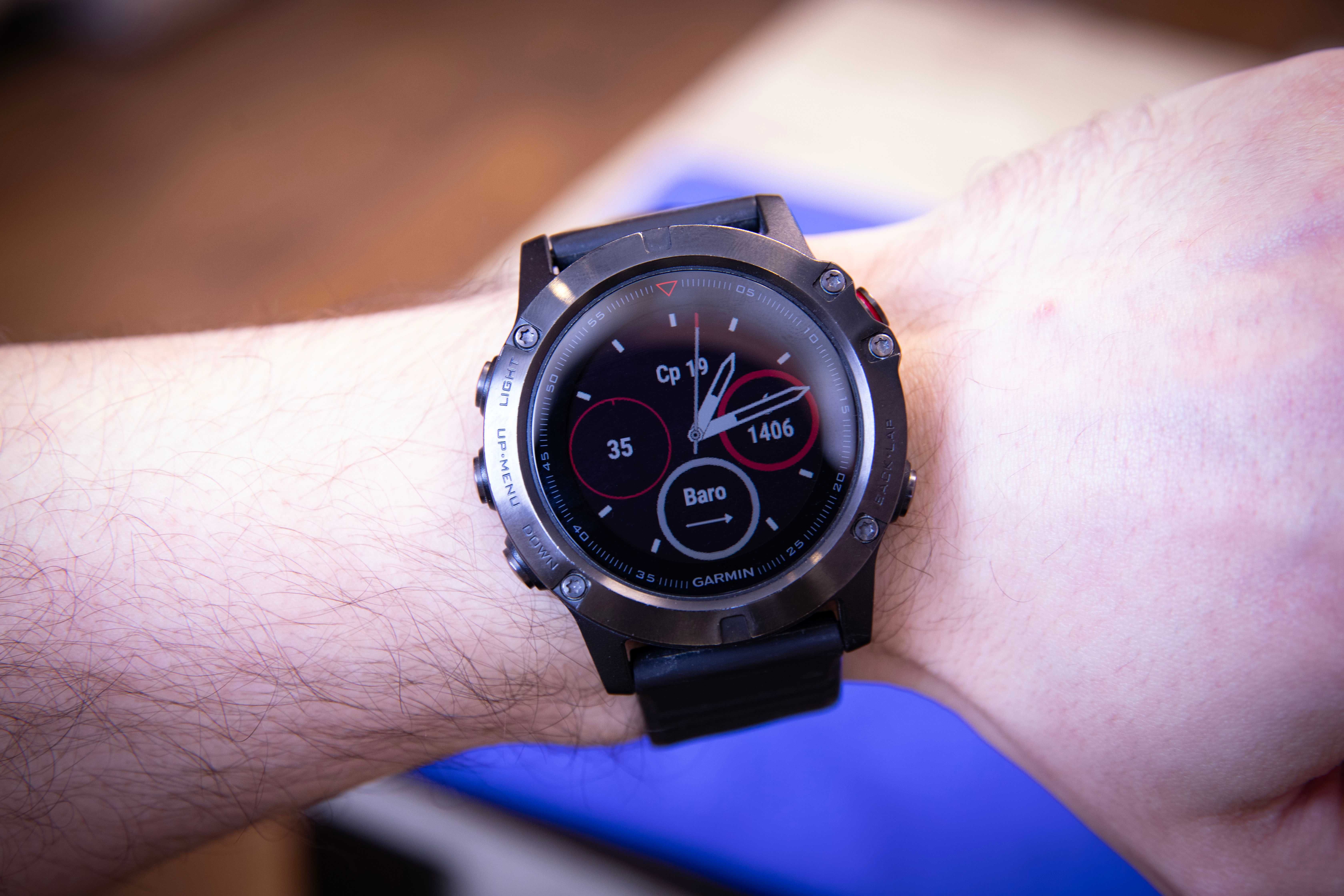 Garmin Fenix 5x sapphire в хорошем состоянии