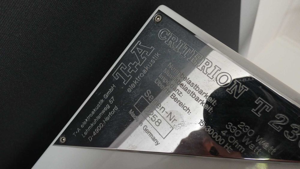 Kolumny głośnikowe T+ A Criterion 230 Flagowy model