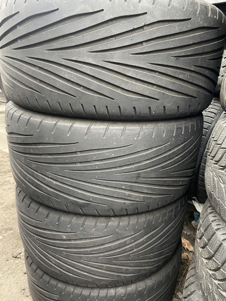 Продам Goodyear Eagle F1 245/40R17