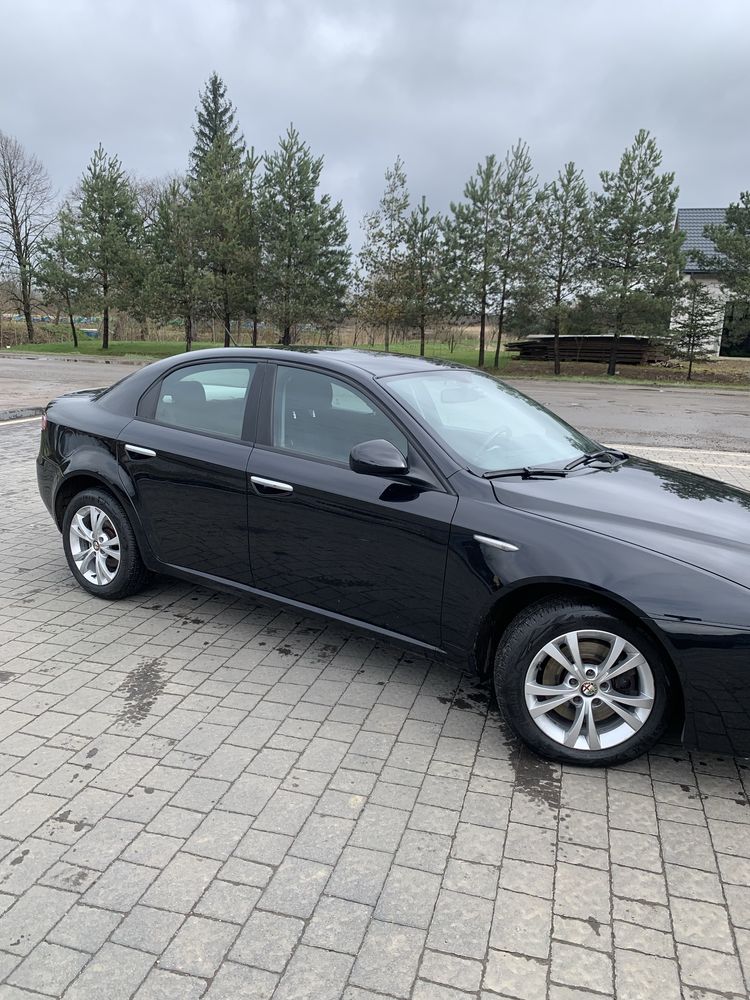 Продаю авто Alfa Romeo 159, 1.9 диз, 120к.с.