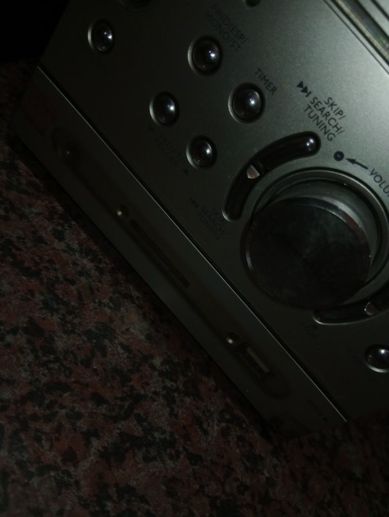 Aparelhagem com poucas marcas de uso