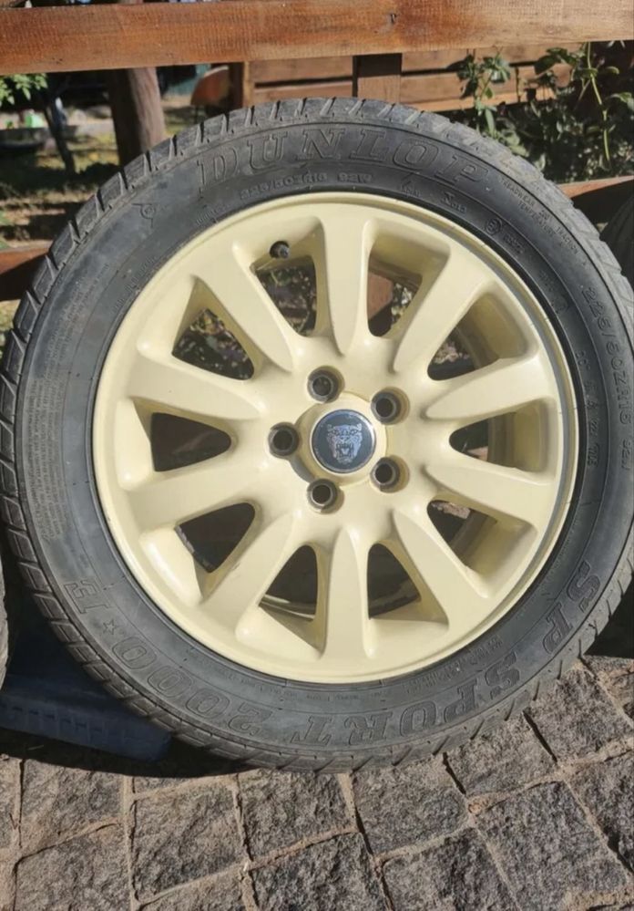 Колеса автомобільні ягуар