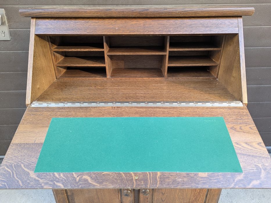 Секретер, секретарек, комод, стіл Антикварний Секретер-Бюро