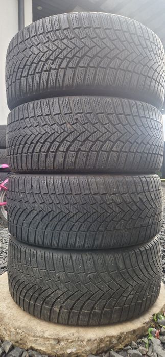 Резина 225 40 18 Bridgestone 2шт  шины пара з Німеччини