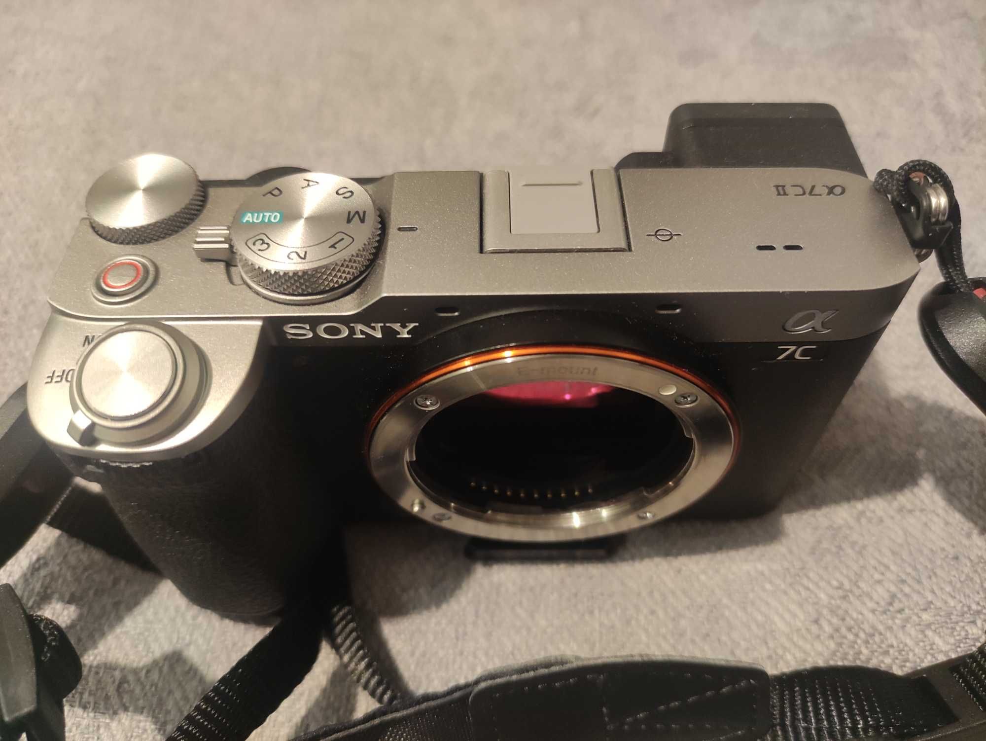 Sony A7C II aparat.