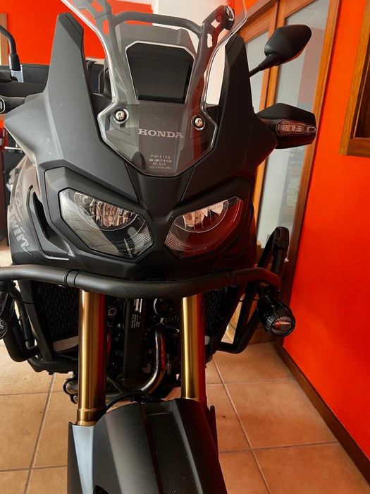 Honda África Twin 1000cl, 2800 kms, Caixa Automática