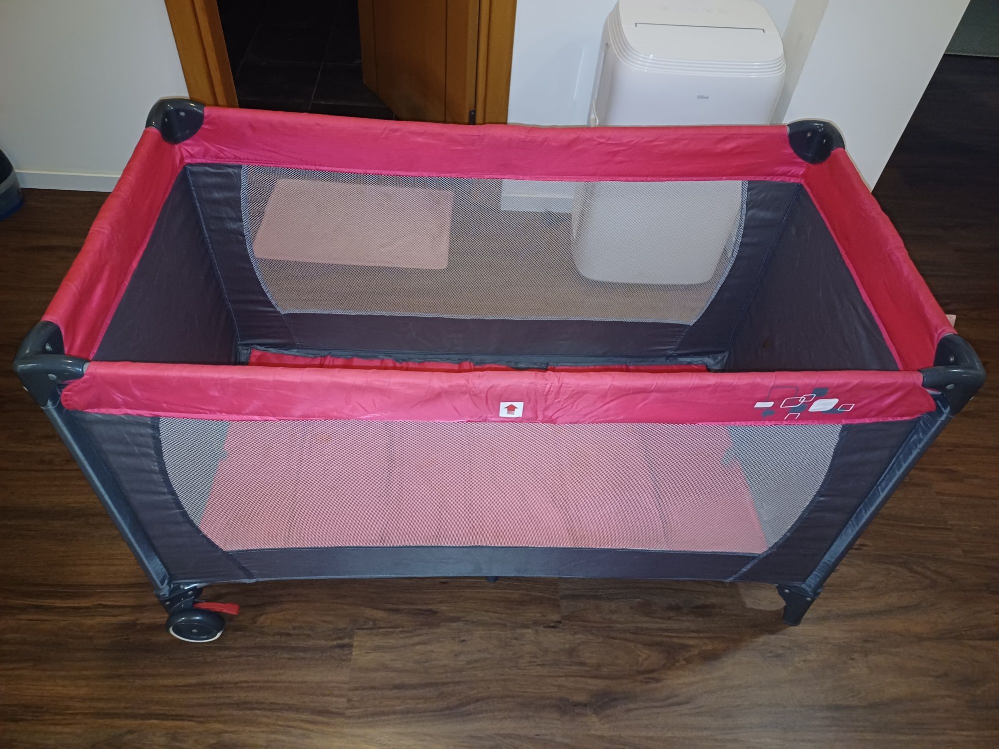 Cama de viagem bebé rosa