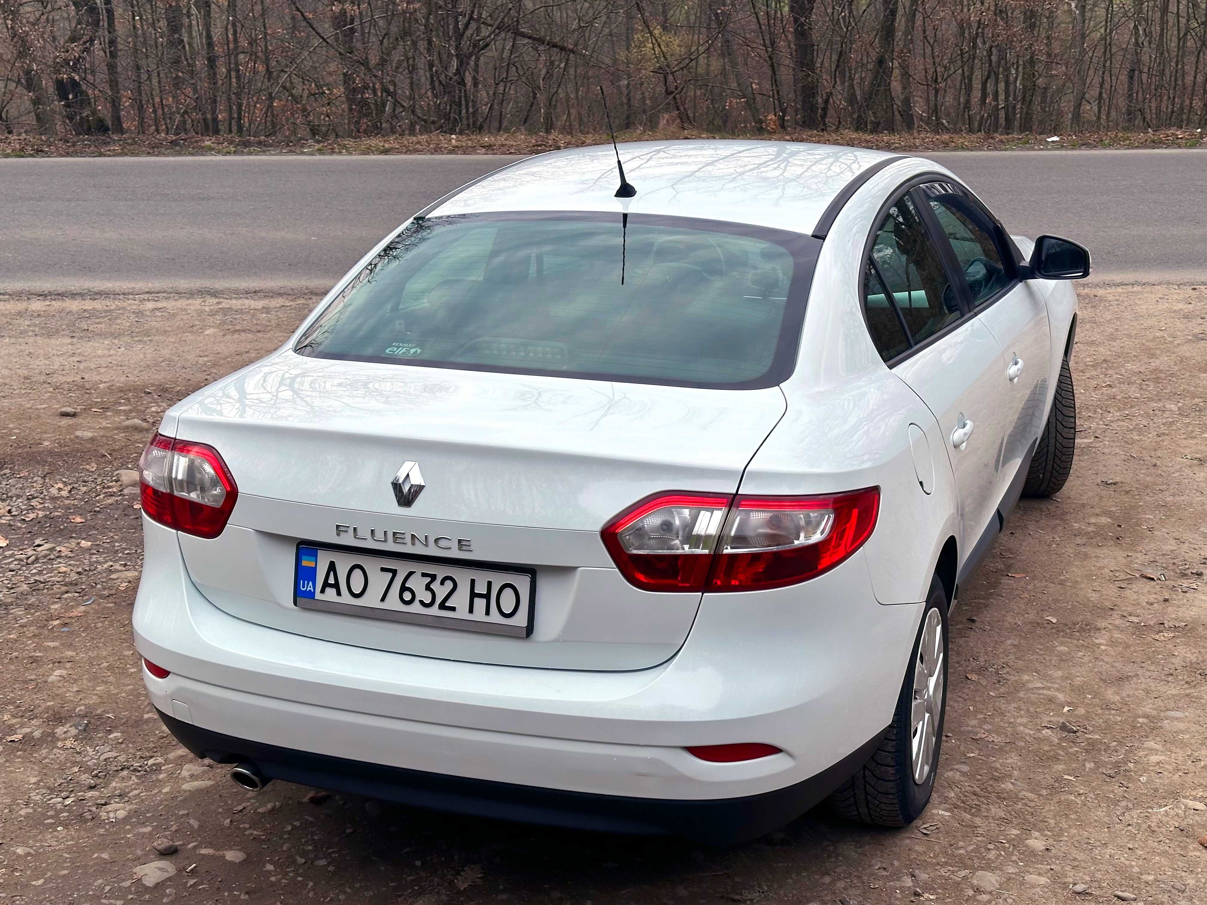 Renault Fluence 2012 (Megane III sedan) 1.5d