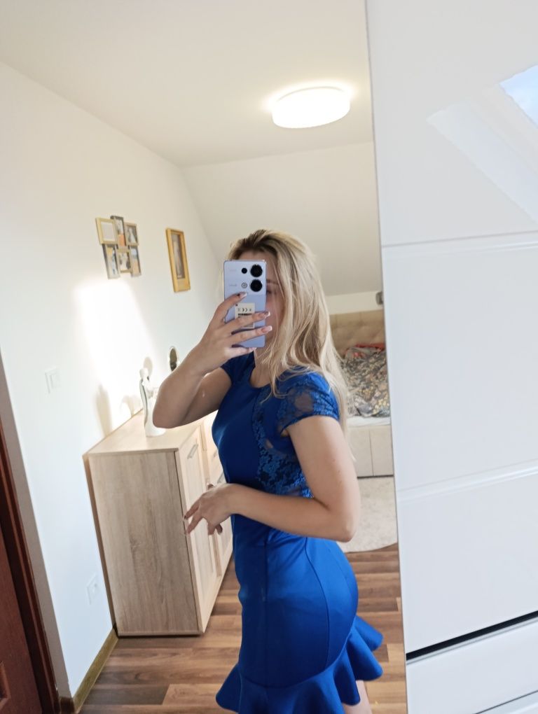 Sukienka z falbanką koktajlowa wesele chrzest andrzejki koronka XS s