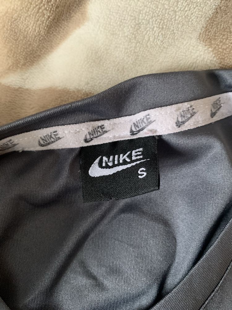 Koszulka sportowa Nike