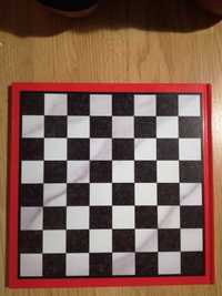 3 em 1 Vendo jogo de xadrez e damas com livro As aventuras de Gururock