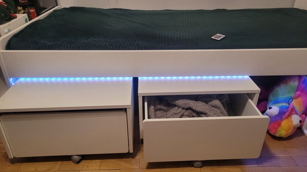 Łóżko IKEA z materacem i schowkiem 380 zł