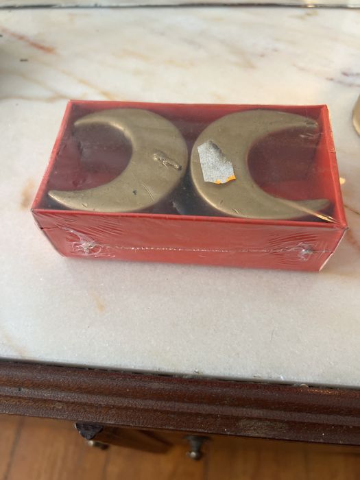 Conjunto de velas com formato de Lua