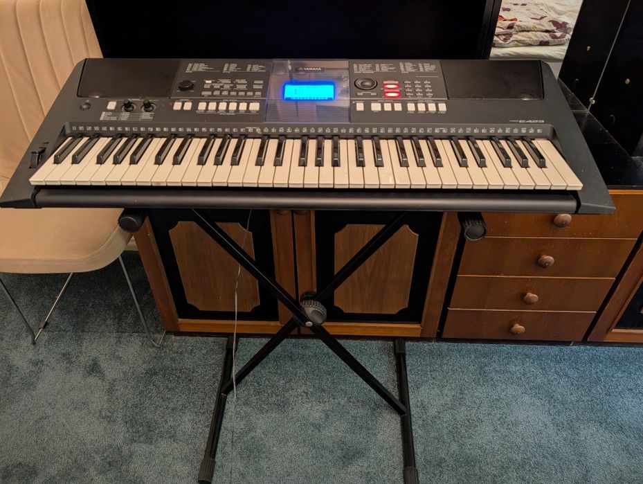Синтезатор Yamaha E423
