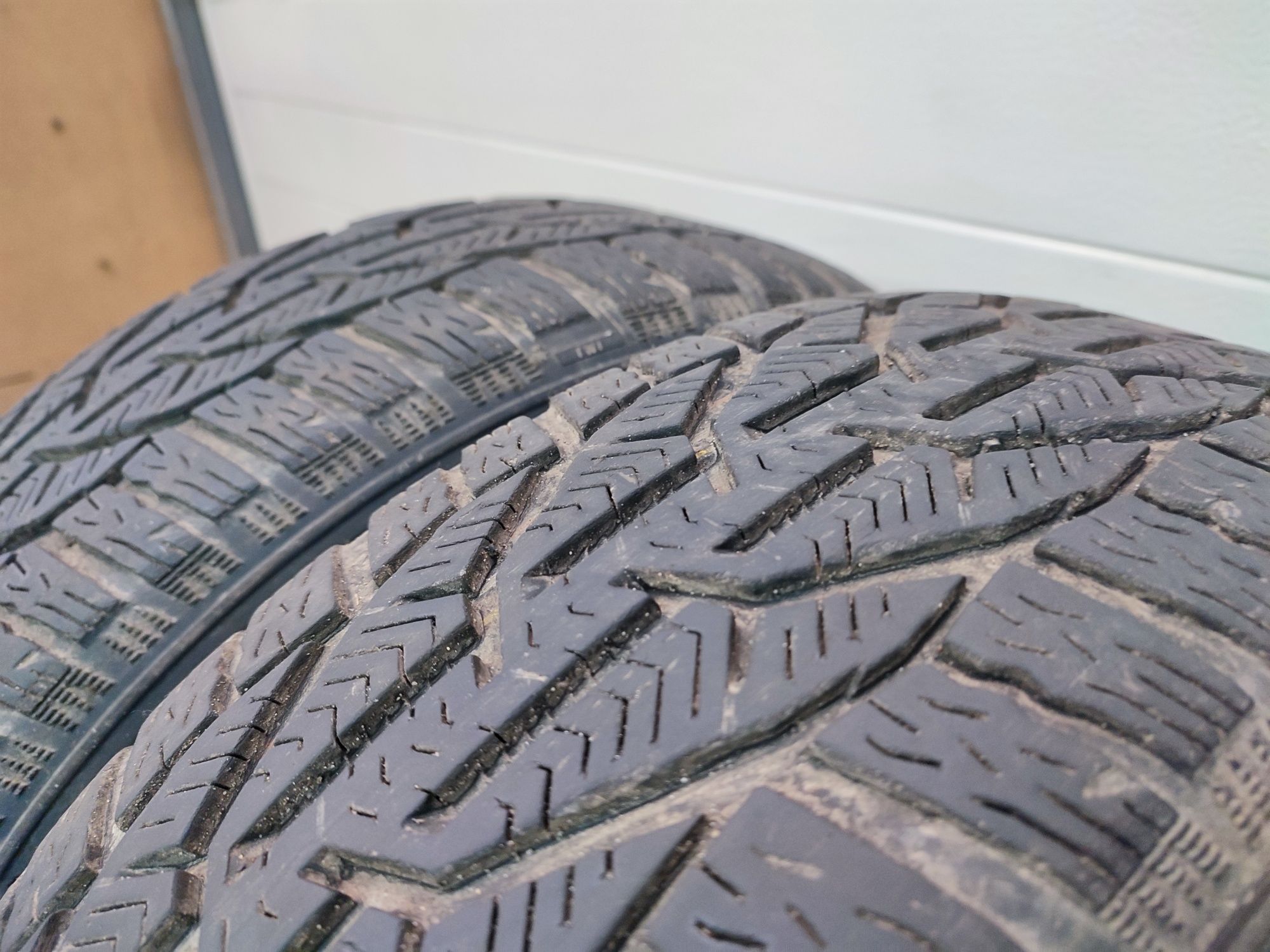 Opona opony zimowe Kormoran Snow 185/65 R15 dot 18r 5,5-6mm