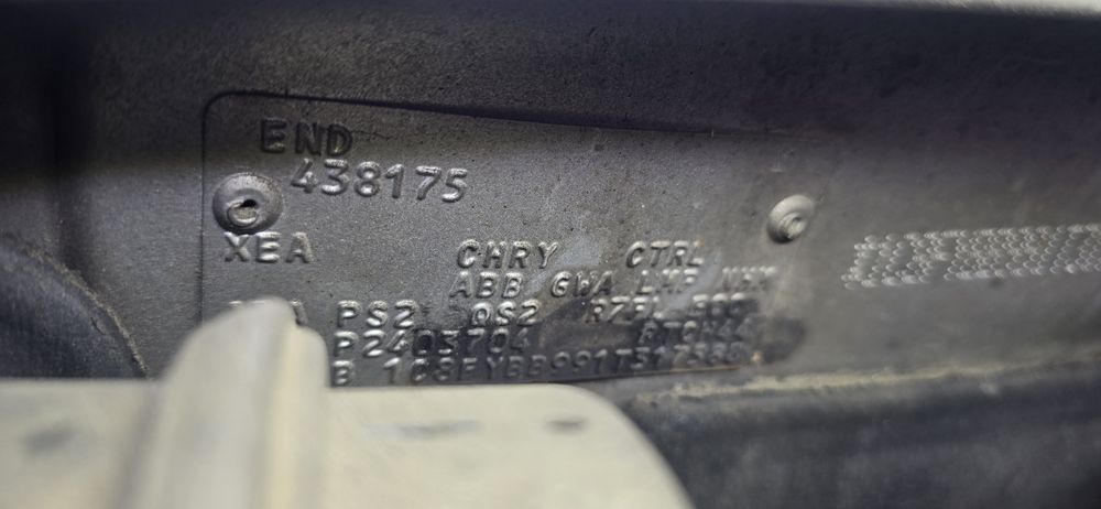 Drzwi  maska klapa silnik2,0 automat  Chrysler PT Cruiser części