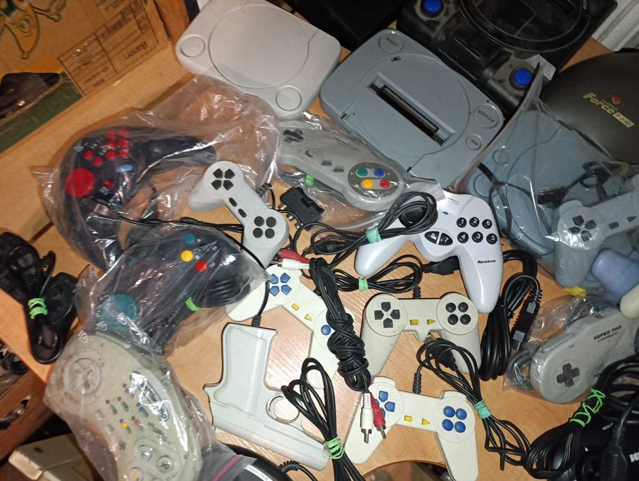 Akcesoria do Atari i Pegazusa oraz Nintendo 64