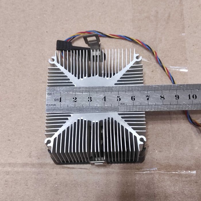 Процессорный кулер AMD стандартный