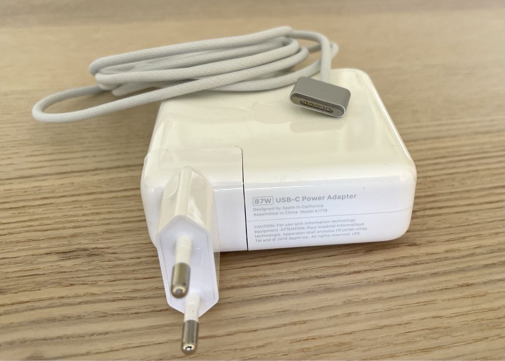 Carregador 87watts Usb-c Apple para Macbook Pro com cabo Magsafe 3