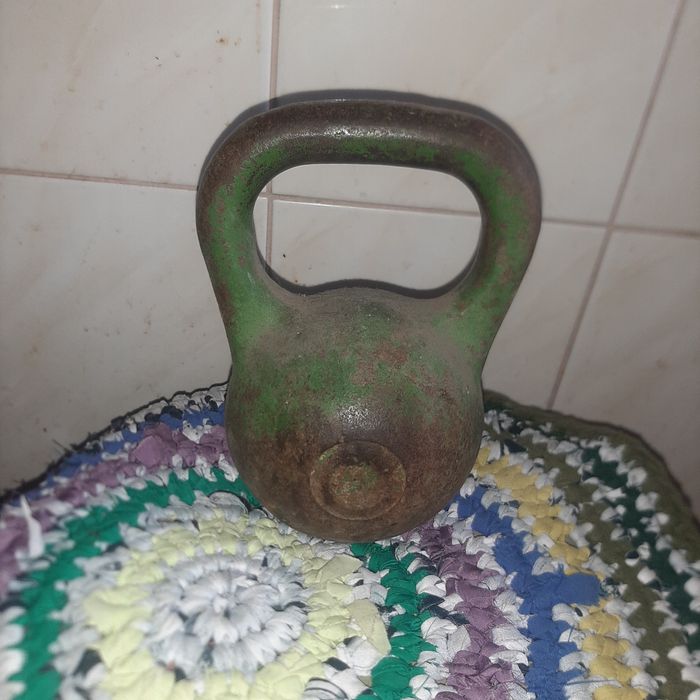 Гиря алюминиевая 16 кг. и гиря 8  кг. длинная ручка