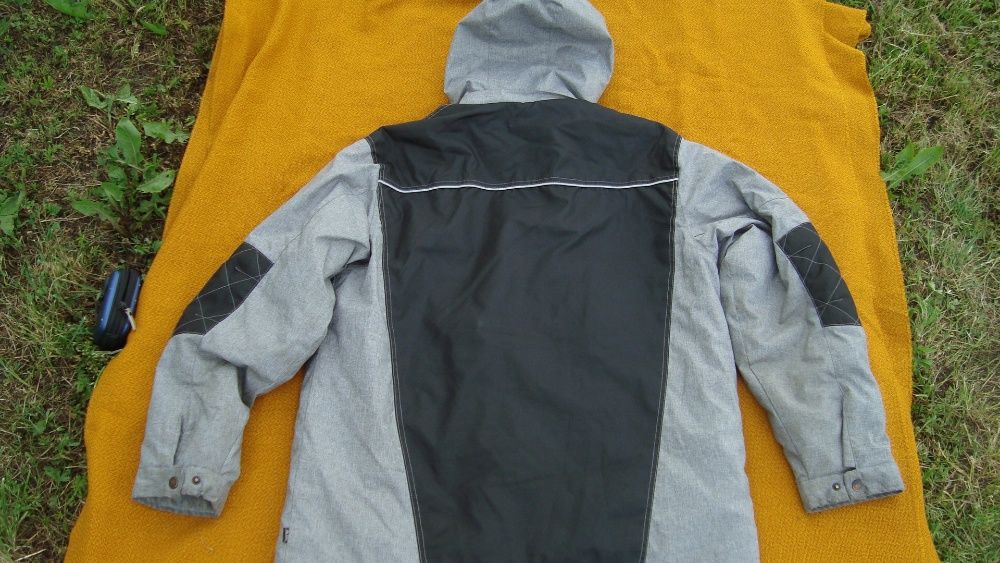 kurtka BLWR z kapturem rozmiar XL- klatka do 130 cm/Super Norweska