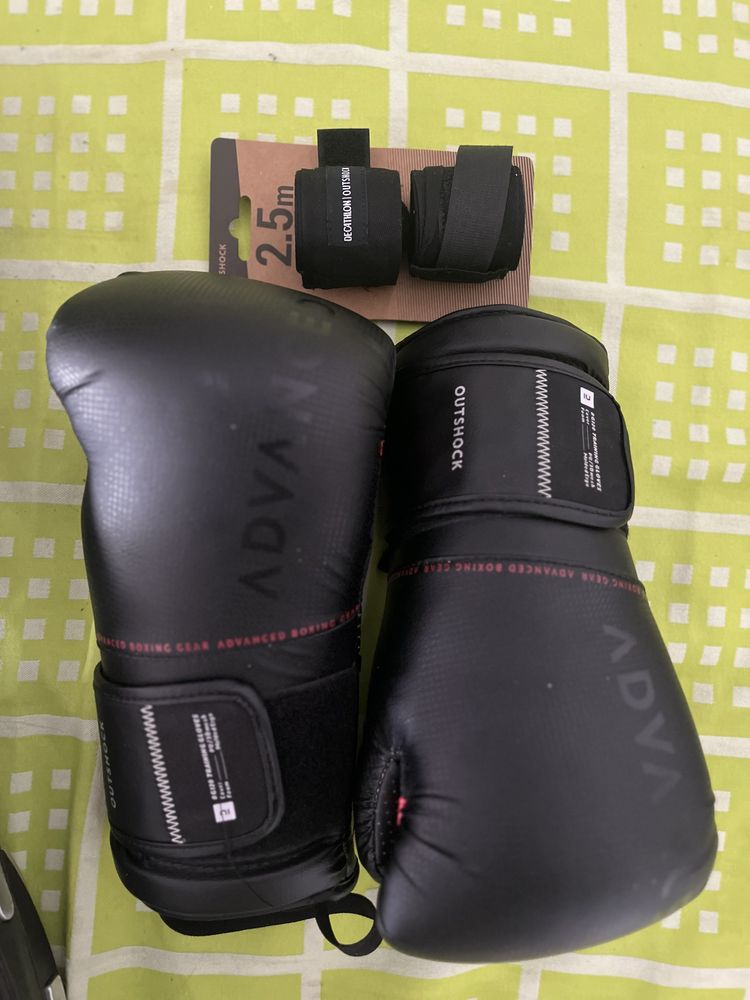 Luvas de boxe 12oz + Ligaduras de boxe (novos)