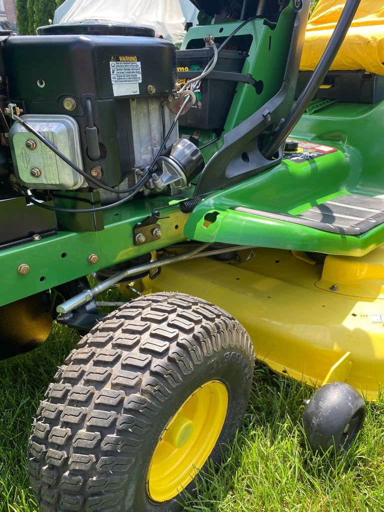 Kosiarka John Deere LT 166