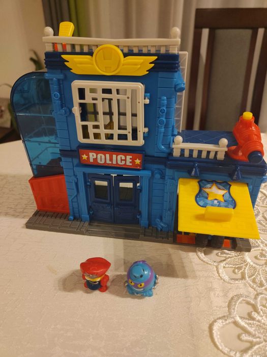 Super zings posterunek policji