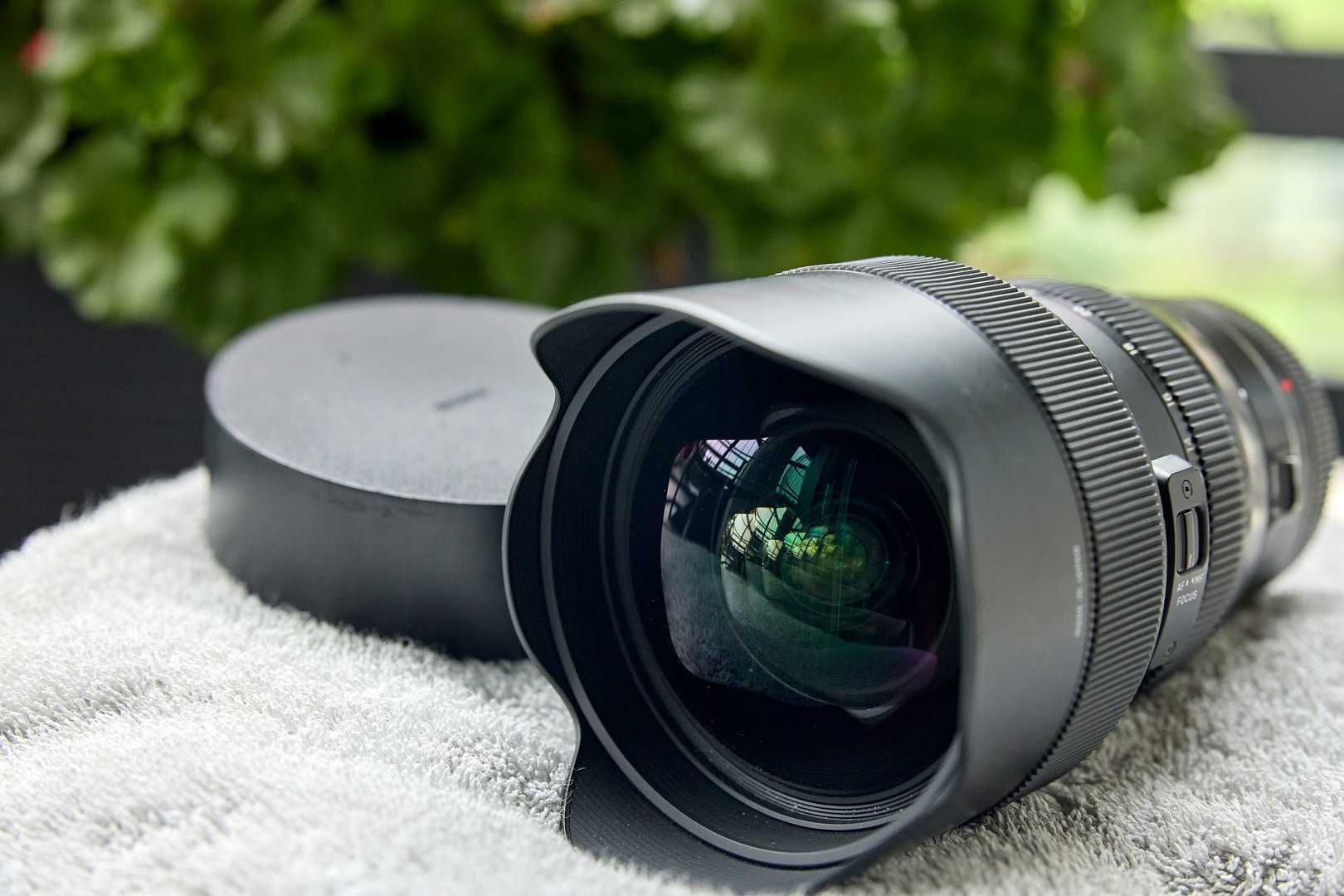 Sigma 14-24mm f/2.8 DG HSM Art Canon EF + Canon Mount Adapter