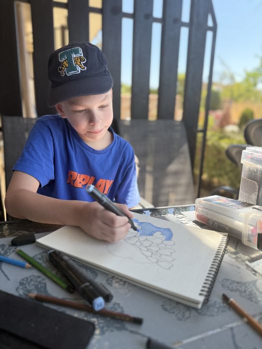 Учитель рисования, малювання