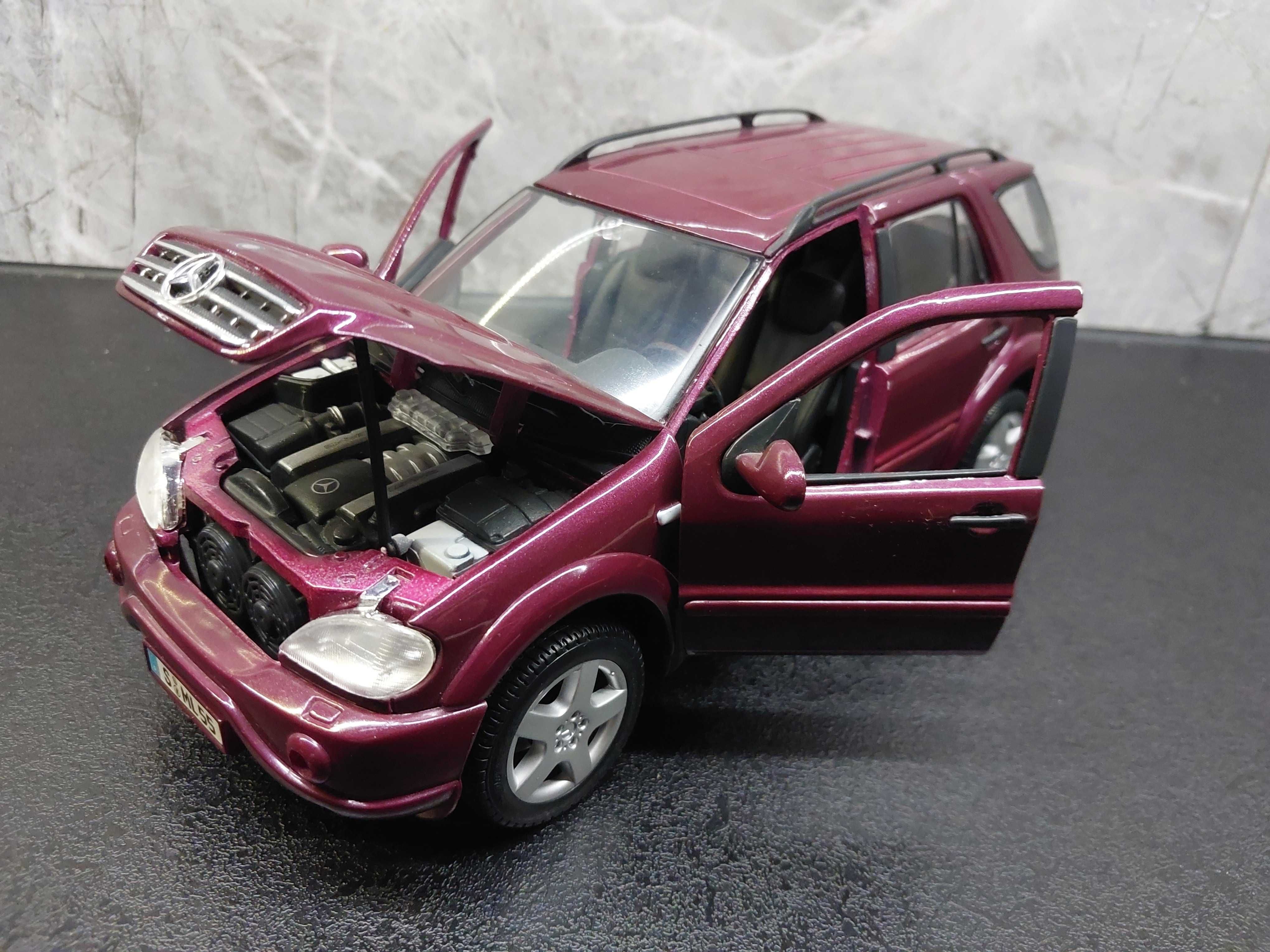 Mercedes 1:18 ML 55 AMG W163 Maisto