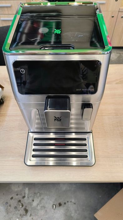 Продам нову кавомашину WMF Perfection 660 CP813D10