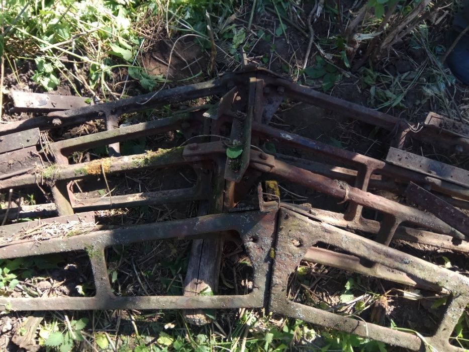 Теплица, гараж, чугун