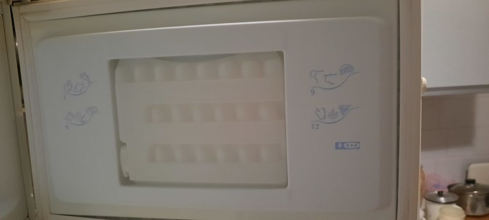 Холодильник Indesit