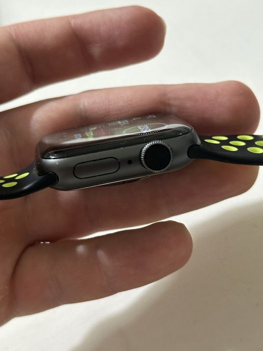 Apple Watch series 4, 40ml