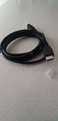 Kabel przewód połączeniowy HDMI o długości 1,5 metra.
