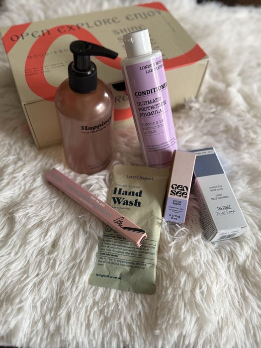 Zestaw kosmetyków Goodiebox